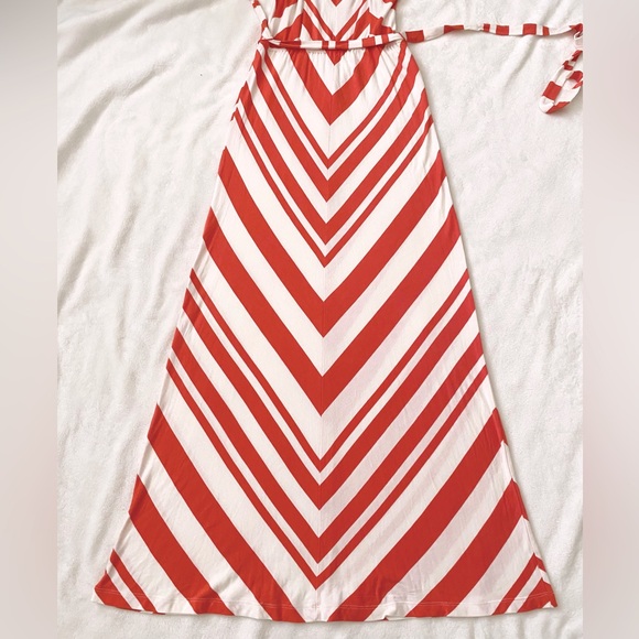 ⭐️ Old Navy Striped Maxi Size Small - Picture 8 of 12